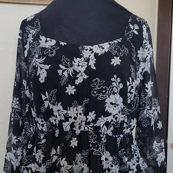 Isabel Maternity by Ingrid & Isabel for Target Black Cream Floral Sheer Dress S - Picture 2 of 7